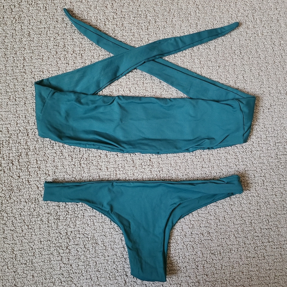 AMA Strapless Bikini Set